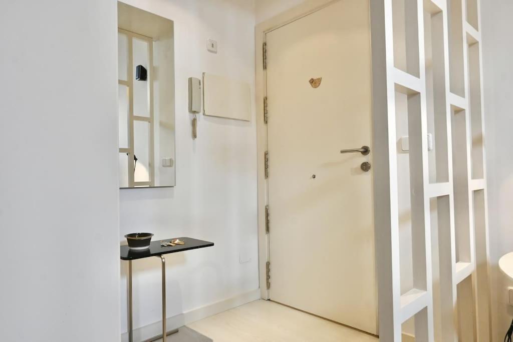 For You Rentals Apartamento Temporal Con Encanto A Pocos Metros Del Sol Myr13 Madrid Extérieur photo