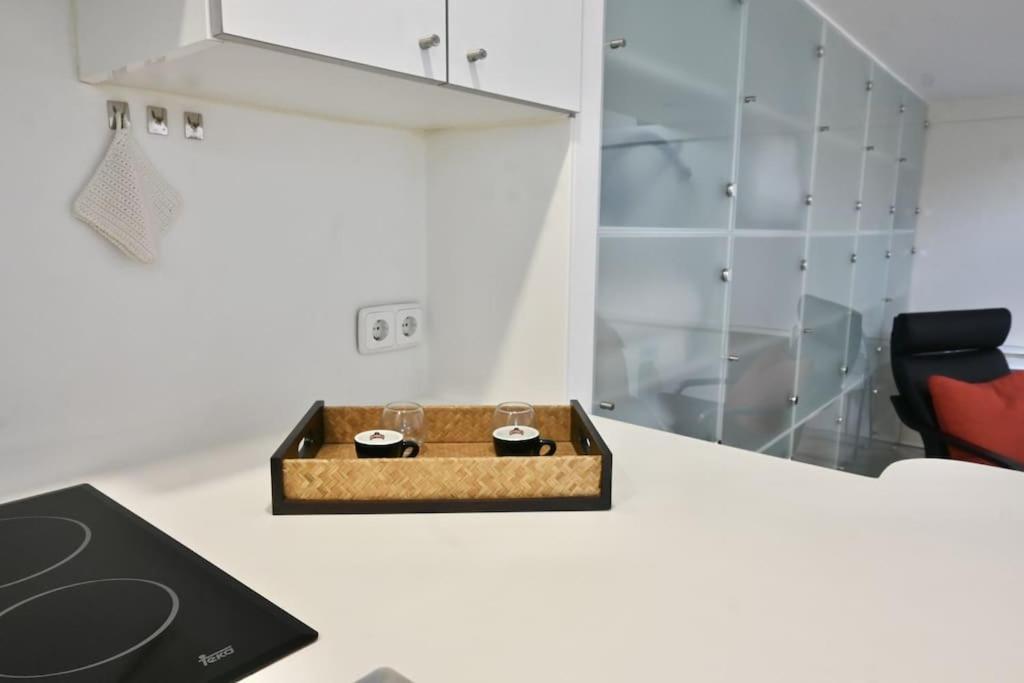 For You Rentals Apartamento Temporal Con Encanto A Pocos Metros Del Sol Myr13 Madrid Extérieur photo